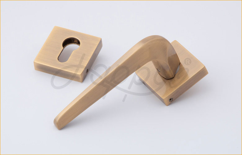 Glossy Antique Handle